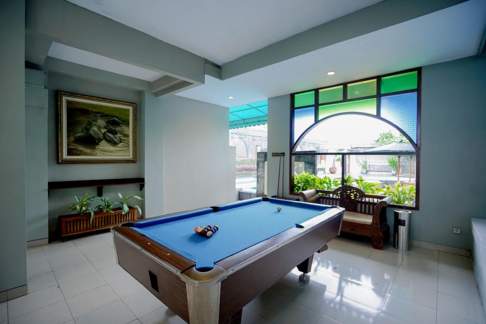 Cakra Kusuma Hotel Kejayan Exterior photo