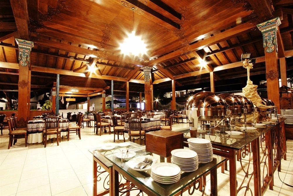 Cakra Kusuma Hotel Kejayan Exterior photo